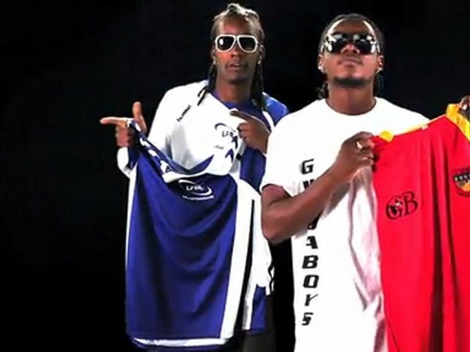 Young Chang MC et E.sy Kennenga_Maillot Antilles Foot