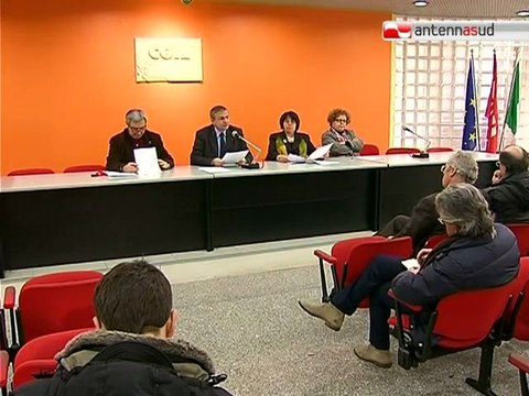 TG 05.01.11 La Cgil contro i tagli in sanità di Vendola