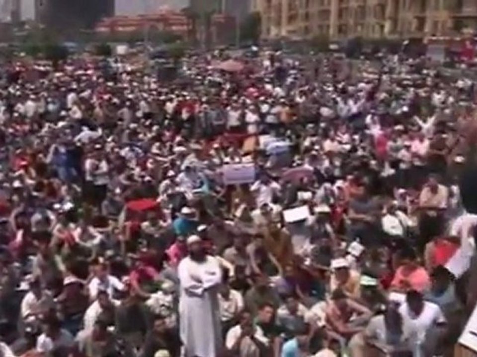 Egyptian protesters return to Tahrir