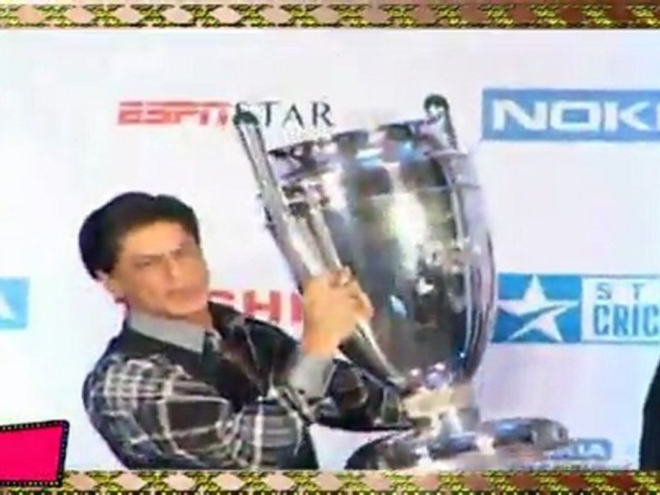 Shahrukh Khan With Nokia Cup At Nokia Champion League PC