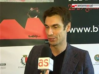 TG 25.01.11 Fabrizio Gifuni, un attore a 360 gradi