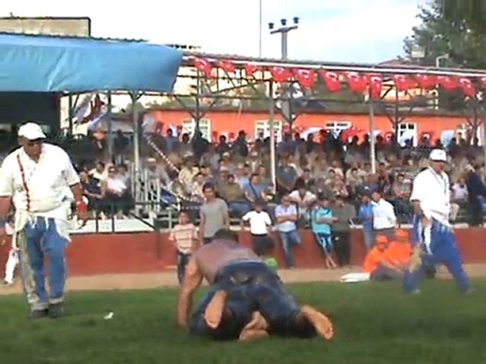 ALAPLI GÜREŞLERİ BAŞ FİNAL