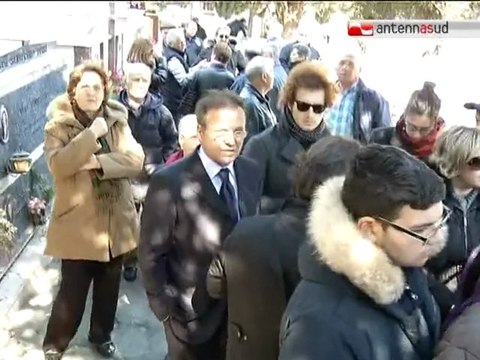TG 12.03.11 Bari, il cimitero di Ceglie scoppia