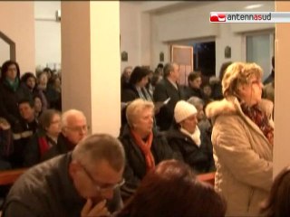 TG 05.04.11 La chiesa sotto sfratto? Si celebra in tenda