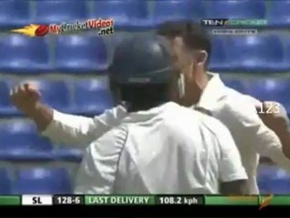 Mike Hussey strikes.....removes Sangakkara!!