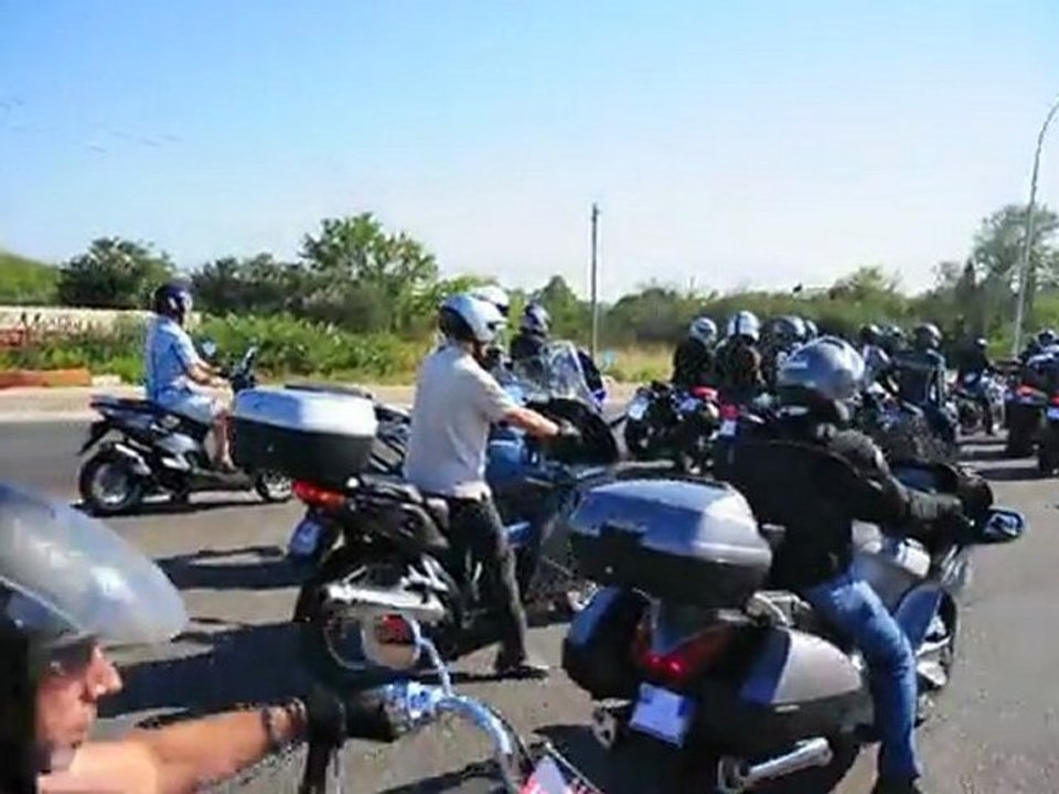 Manif ffmc du 10.09.11 Arrivée à NÎMES des délégations des Bouches du Rhône, du Var, du Vaucluse.
