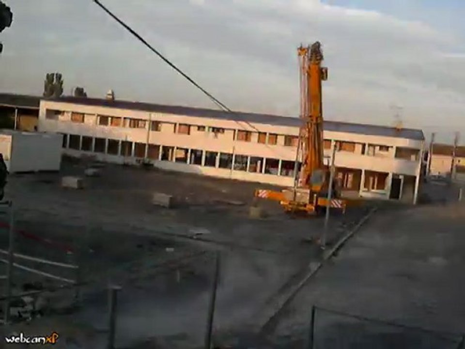 Démontatge des batiments modulaires (ex salle de cours)