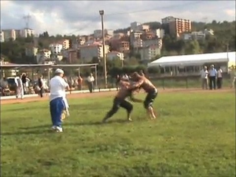 Alaplı 26. yağlı güreş 2011 3