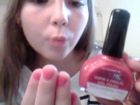 Tenue du jour +Vernis a ongles Les couleurs de Salomé !