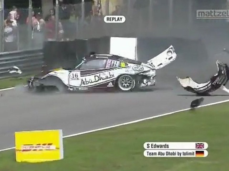 Porsche super cup Monza 2011 Massive crash Edwards