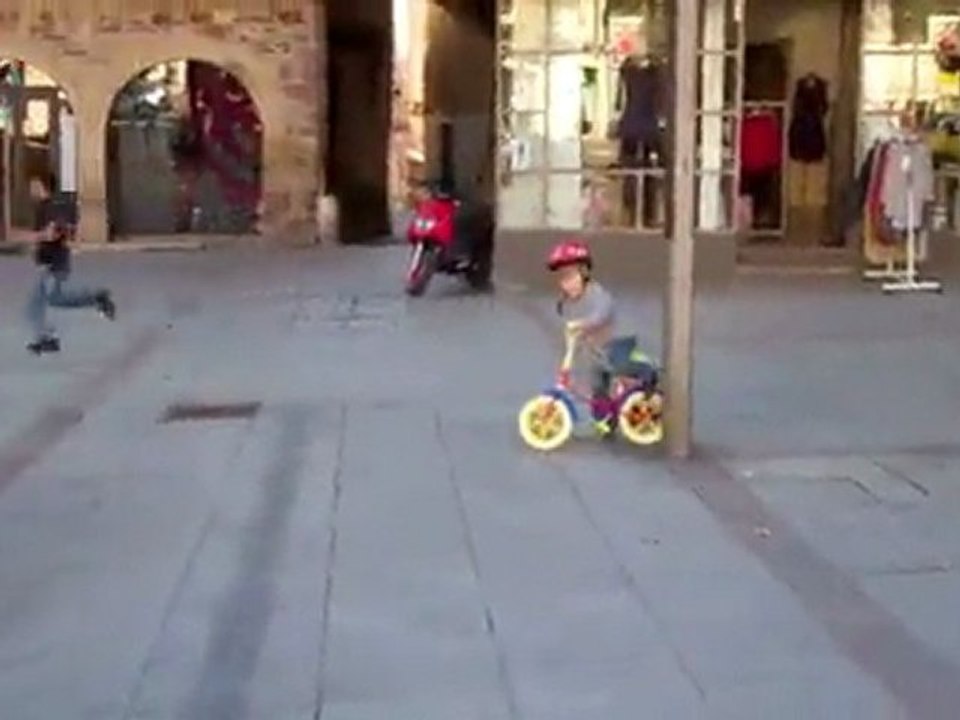 Julien 1ère fois sans les petites roues