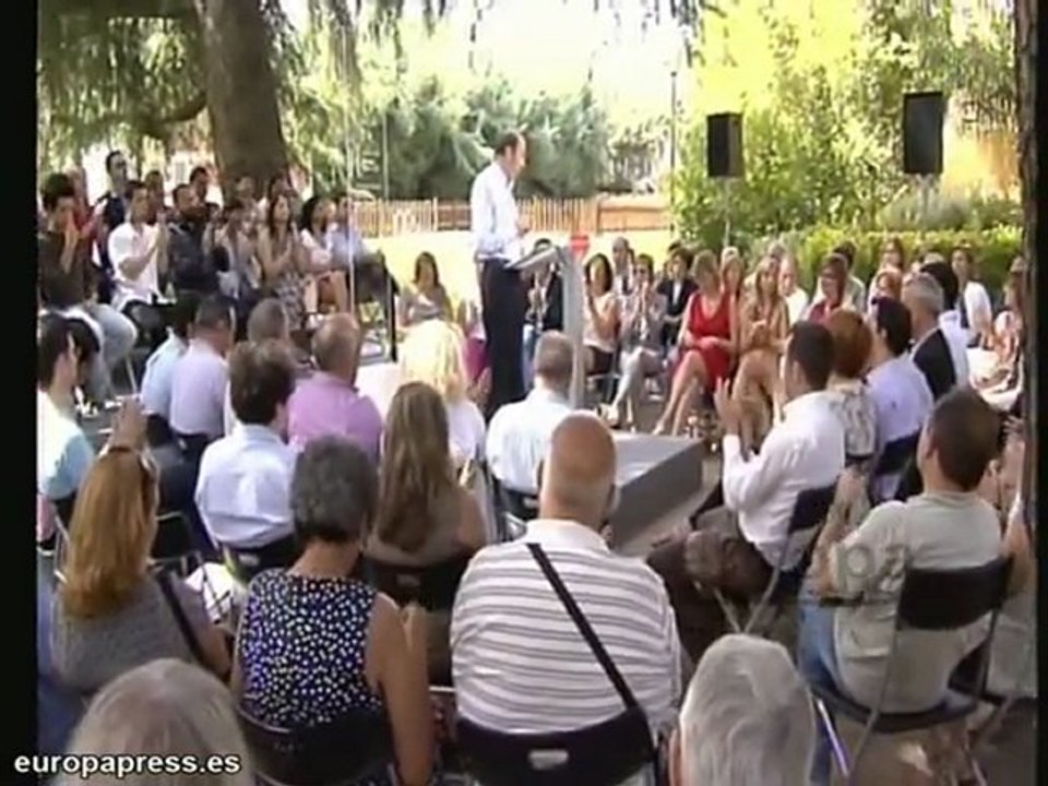 "Si ganamos, la sanidad seguirá siendo pública"