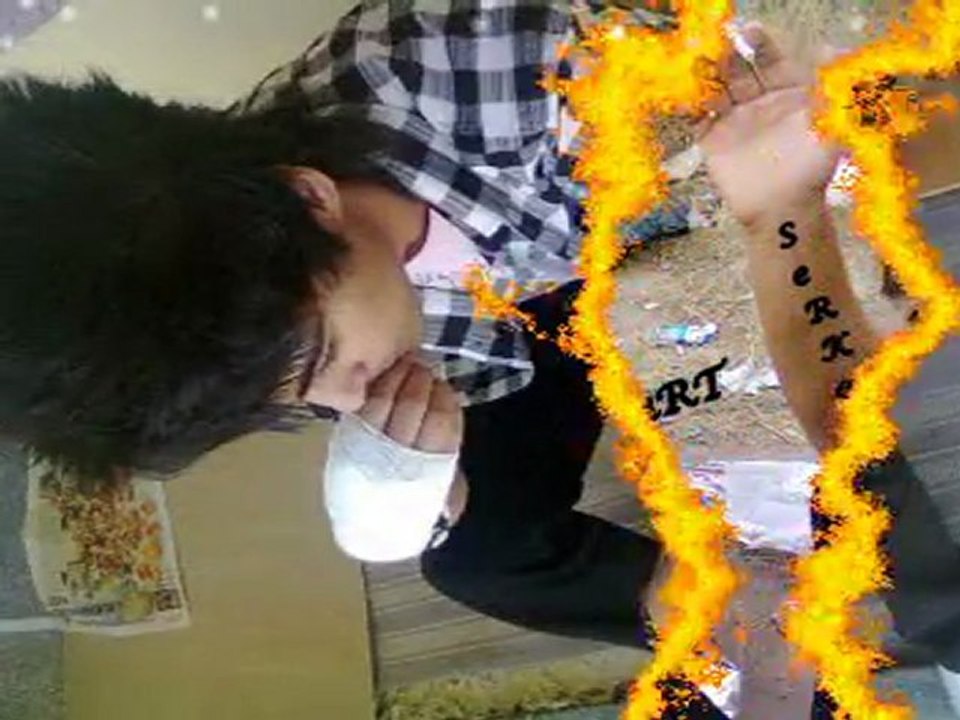 38 BozKuRT SoN DiLeğiM New TracK 2011 BomBa DinLemeden Geçme !