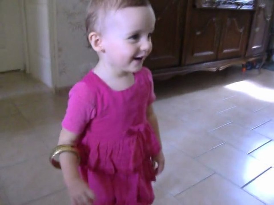 Lana qui Chante et Dance sur Britney spears