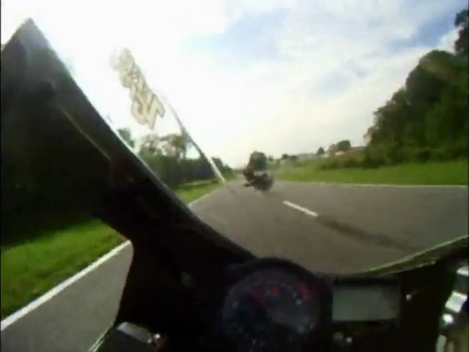 Motorrad schlagen Hirsche Video in voller Länge