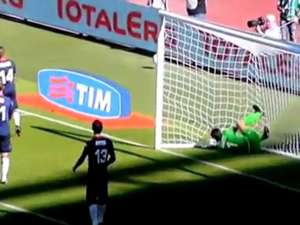 AS Roma v Cagliari 1 - 2 (Serie A 11/9/2011)