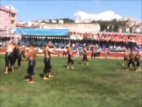 Alaplı 26.Geleneksel yağlı güreşleri 2011 8
