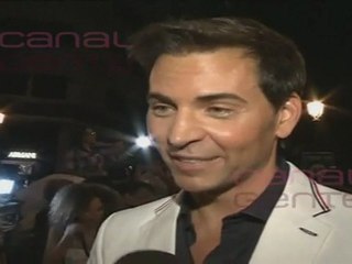 David Meca, nuevo profesor de natación de Sacha