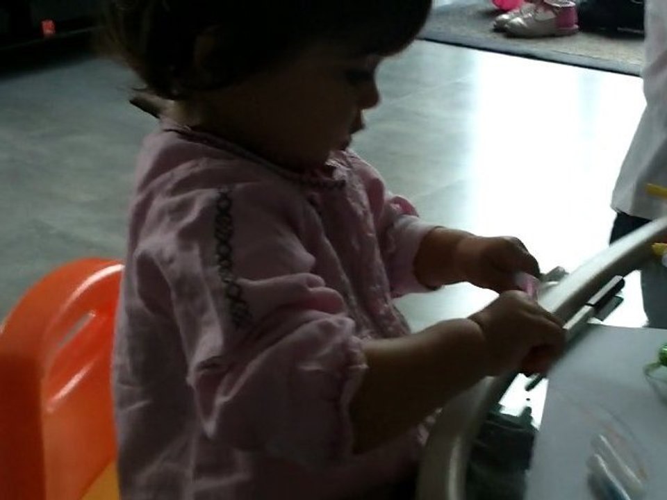 mon 1er dessin aux feutres toute seule!