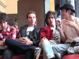 Stevens mostra bastidores de seu novo CD