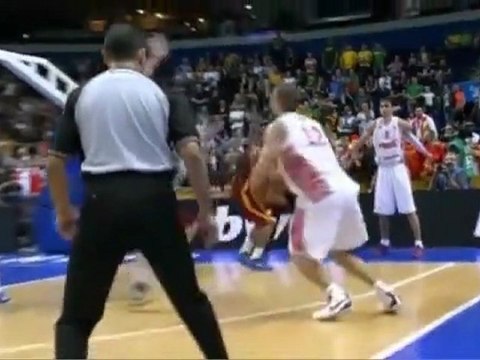 To απίστευτο buzzer beater του Μόνια κόντρα στα Σκόπια