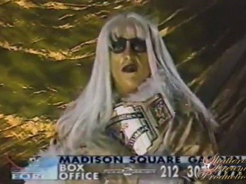 Goldust is 'Coming' for Razor Ramon - Superstars - 3/10/96