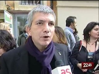 Download Video: TG 22.02.10 Accolto dagli applausi a Roma, Vendola sprona il Pd