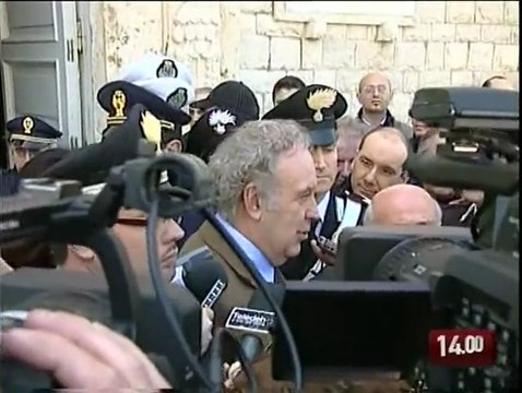 TG 16.03.10 Santoro a Trani: Pressioni su Annozero di dominio pubblico