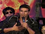 Akshay Kumar Gets Emotional Thanks Twinkle & Dimple Kapadia