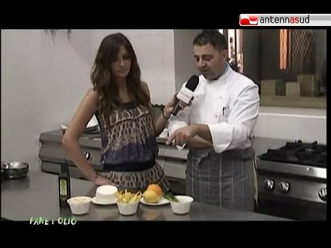 Pane e olio - su Antenna Sud | Purea di fave su crostone di pane di Altamura con fiori di zucca