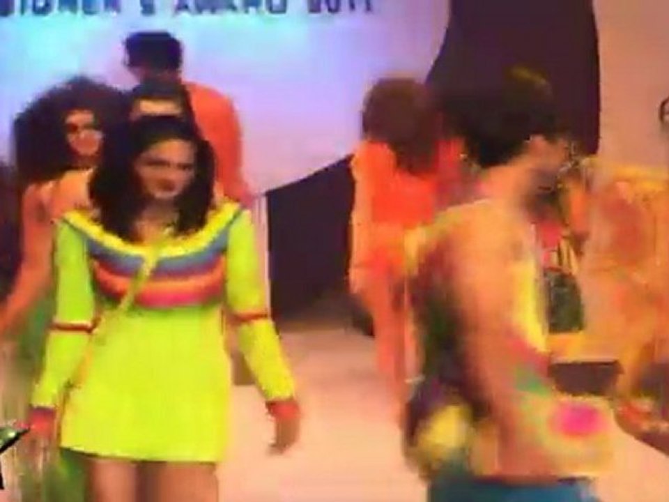 models on ramp for "TASSEL Designer's Awards 2011"