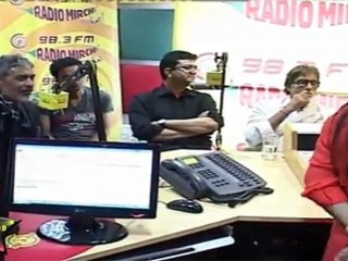 Amitabh Bachchan WIth Entire Cast Of 'Aarakshan' At Radio Mirchi