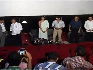 Hot Sonam Kapoor & Shahid Shows Their Chemistry At First Look Launch 'Mausam'