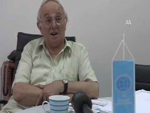 Davutoğlu'na lider ödülü