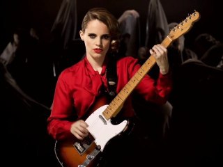 ANNA CALVI "Suzanne & I"