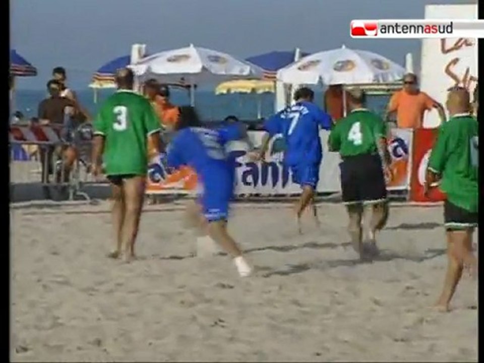 TG 15.06.10 A Castellaneta Marina l'avvio del campionato italiano di beach soccer