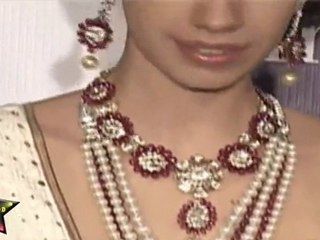 Sexy Kalki Kochline Speaks About Her Married Life  At IIJW 2011 Third Day