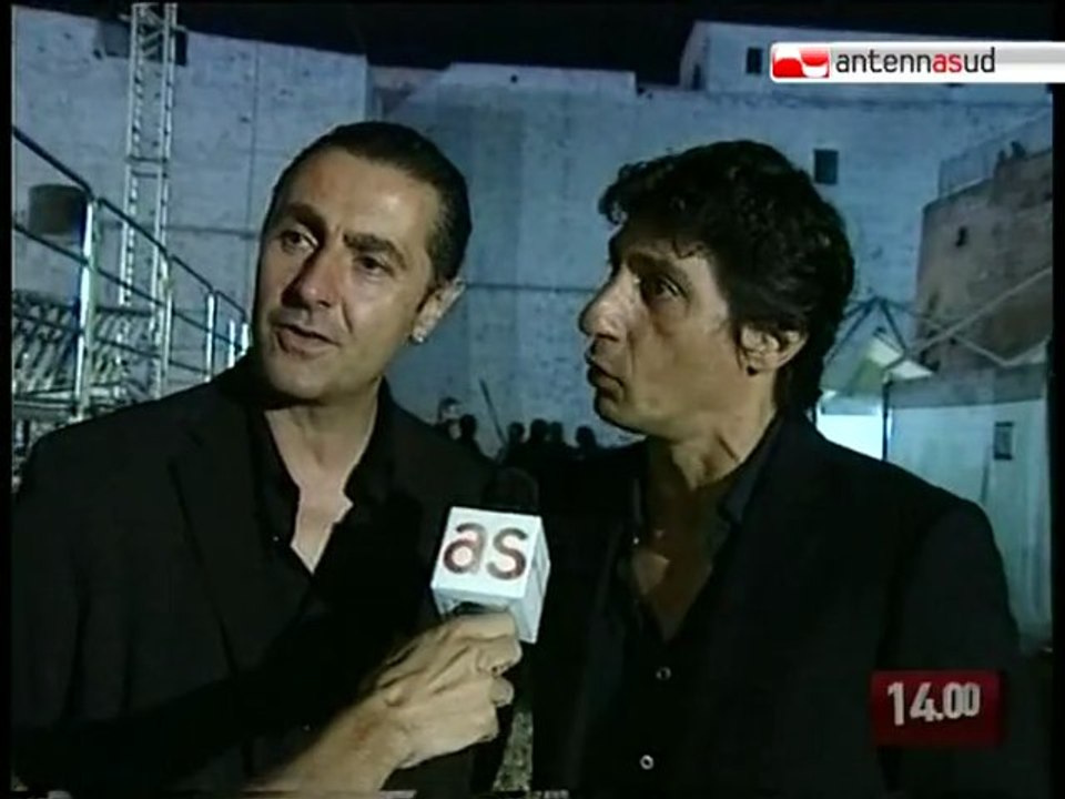 TG 05.07.10 Tutti pazzi per l'italiano e... per il duo Solfrizzi-Stornaiolo