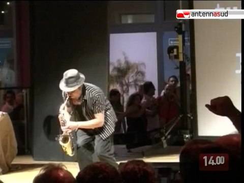 Tg 19.07.10 Tutti pazzi per l'italiano , successo per la coppia Stornaiolo-Solfrizzi