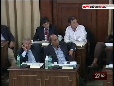 TG 02.08.10 Bari, Consiglio comunale interviene sull'occupazione dell'ex mercato via Carrante