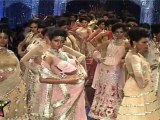 Hot Babe Shows hER sEXY BOOTY & Deep Navel At IIJW Grand Finale 2011