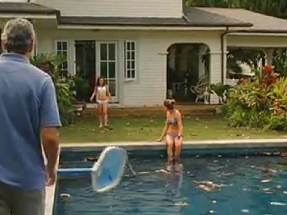 The Descendants - Swimming pool