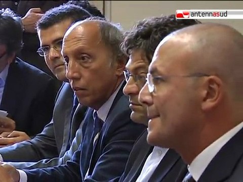 TG 05.10.10 L'opposizione al Comune di Bari: Sannicandro è in conflitto di interessi