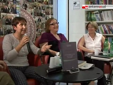 TG 30.05.11 Tutti pazzi per la fiction , la vita quotidiana attraverso la tv