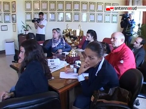 TG 16.10.10 Parrucchiere aggredito, arrestato il nipote del boss Di Cosola