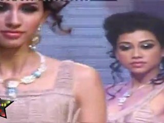 Gorgeous Elisha Rout At Swarovski Gems Fashion Show