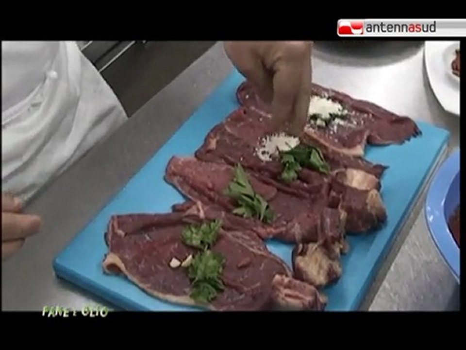 Pane e olio - su Antenna Sud | "Brasciole" di asina al pomodoro con polpettine di pane e menta