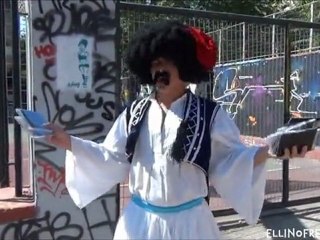 Ο Τσολιάς πουλάει DVD-Βιβλία στα σχολεία