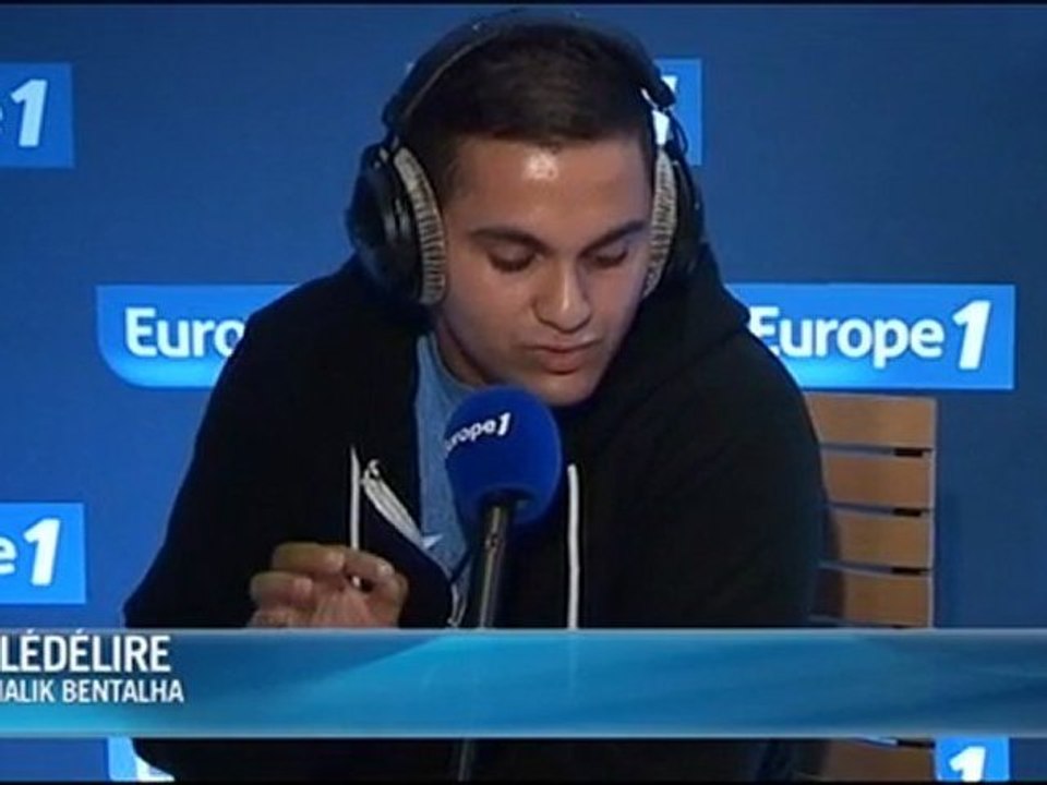 "Hey pssst tu veux un genoux ?"