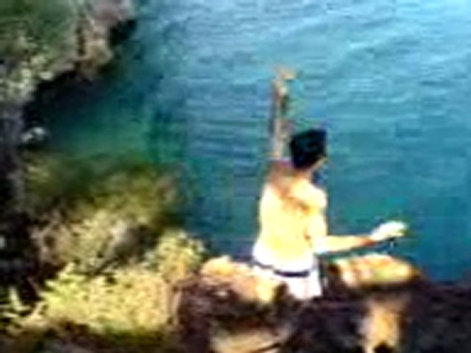 Gökova'da iple denize atlama